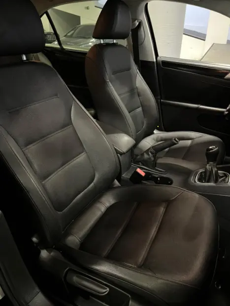 VOLKSWAGEN Jetta 2.0 4P COMFORTLINE FLEX, Foto 16