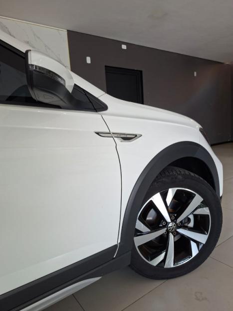 VOLKSWAGEN Nivus 1.0 4P FLEX 200 TSI HIGHLINE TURBO AUTOMTICO, Foto 6