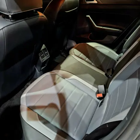 VOLKSWAGEN Nivus 1.0 4P FLEX 200 TSI HIGHLINE TURBO AUTOMTICO, Foto 8