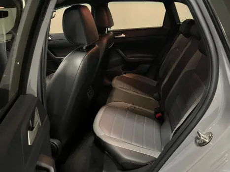 VOLKSWAGEN Nivus 1.0 4P FLEX 200 TSI HIGHLINE TURBO AUTOMTICO, Foto 12