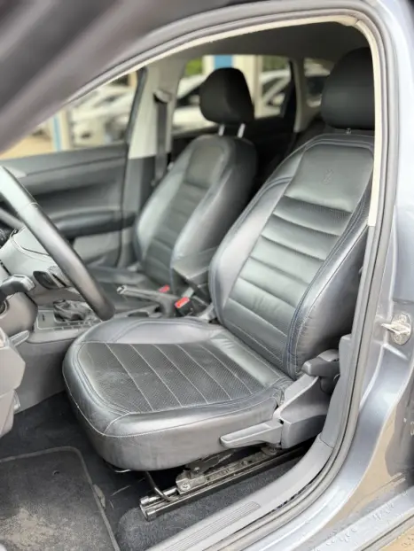 VOLKSWAGEN Nivus 1.0 4P FLEX 200 TSI COMFORTLINE TURBO AUTOM�TICO, Foto 6