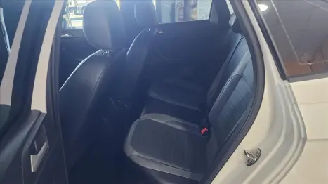 VOLKSWAGEN Nivus 1.0 4P FLEX 200 TSI HIGHLINE TURBO AUTOM�TICO, Foto 8