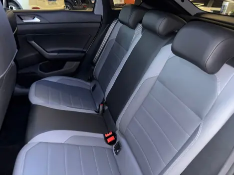 VOLKSWAGEN Nivus 1.0 4P FLEX 200 TSI HIGHLINE TURBO AUTOM�TICO, Foto 20