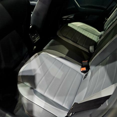 VOLKSWAGEN Nivus 1.0 4P FLEX 200 TSI HIGHLINE TURBO AUTOM�TICO, Foto 8