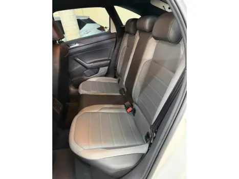 VOLKSWAGEN Nivus 1.0 4P FLEX 200 TSI HIGHLINE TURBO AUTOMÁTICO, Foto 9
