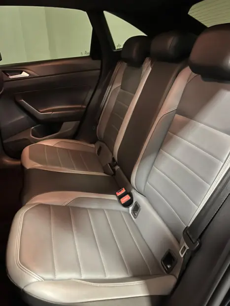 VOLKSWAGEN Nivus 1.0 4P FLEX 200 TSI HIGHLINE TURBO AUTOMÁTICO, Foto 17