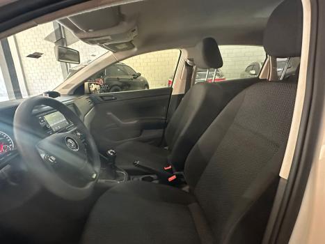 VOLKSWAGEN Polo Hatch 1.0 16V 4P, Foto 16 VOLKSWAGEN Polo Hatch 1.0 16V 4P, Foto 16