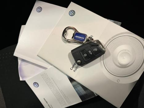 VOLKSWAGEN Polo Hatch 1.0 12V 4P 200 TSI  COMFORTLINE AUTOM�TICO, Foto 19