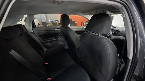 VOLKSWAGEN Polo Hatch 1.0 12V 4P 200 TSI  COMFORTLINE AUTOM�TICO, Foto 19