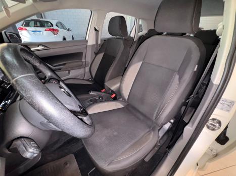 VOLKSWAGEN Polo Hatch 1.0 12V 4P 200 TSI  COMFORTLINE AUTOM�TICO, Foto 13