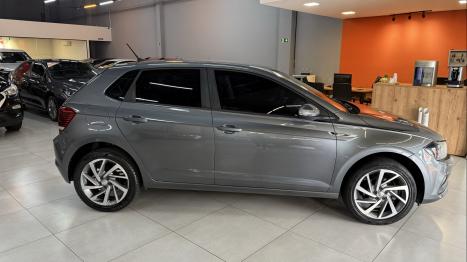 VOLKSWAGEN Polo Hatch 1.0 12V 4P 200 TSI HIGHLINE AUTOM�TICO, Foto 14