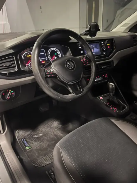 VOLKSWAGEN Polo Hatch 1.0 12V 4P 200 TSI  COMFORTLINE AUTOM�TICO, Foto 14
