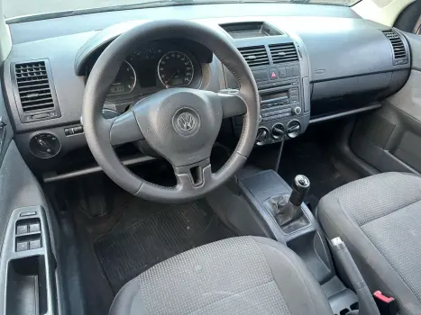 VOLKSWAGEN Polo Sedan 1.6 4P FLEX, Foto 7 VOLKSWAGEN Polo Sedan 1.6 4P FLEX, Foto 7