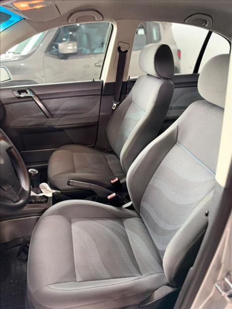 VOLKSWAGEN Polo Sedan 1.6 4P FLEX, Foto 8