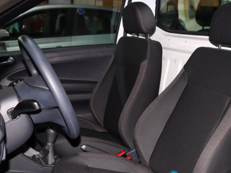 VOLKSWAGEN Saveiro 1.6 16V FLEX MSI ROBUST CABINE SIMPLES, Foto 4