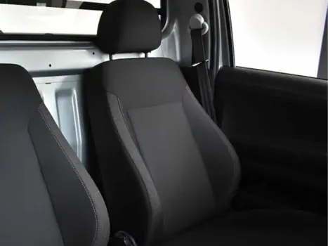VOLKSWAGEN Saveiro 1.6 16V FLEX MSI ROBUST CABINE SIMPLES, Foto 6