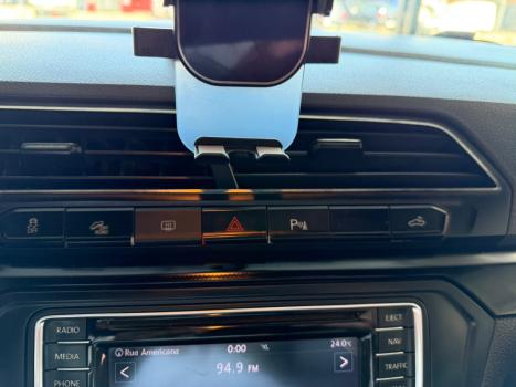 VOLKSWAGEN Saveiro 1.6 G7 CABINE DUPLA CROSS FLEX, Foto 13
