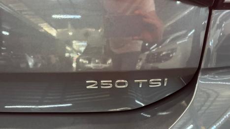 VOLKSWAGEN T-Cross 1.4 4P 250 TSI FLEX HIGHLINE AUTOM�TICO, Foto 8