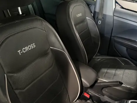 VOLKSWAGEN T-Cross 1.0 4P 200 TSI FLEX, Foto 6