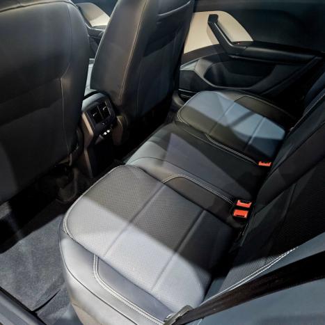 VOLKSWAGEN T-Cross 1.4 4P 250 TSI FLEX HIGHLINE AUTOM�TICO, Foto 8