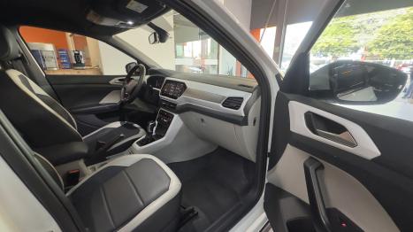 VOLKSWAGEN T-Cross 1.4 4P 250 TSI FLEX HIGHLINE AUTOM�TICO, Foto 11
