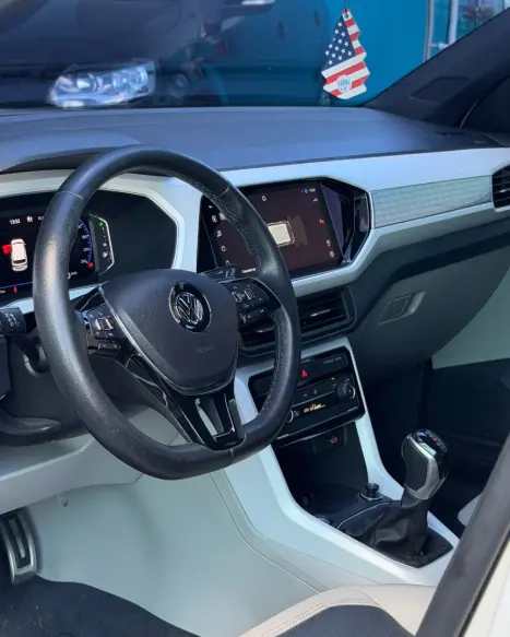 VOLKSWAGEN T-Cross 1.4 4P 250 TSI FLEX HIGHLINE AUTOM�TICO, Foto 5