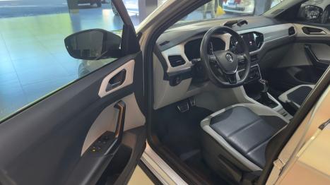 VOLKSWAGEN T-Cross 1.4 4P 250 TSI FLEX HIGHLINE AUTOM�TICO, Foto 3