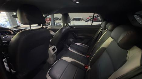 VOLKSWAGEN T-Cross 1.4 4P 250 TSI FLEX HIGHLINE AUTOM�TICO, Foto 19