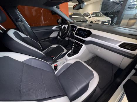 VOLKSWAGEN T-Cross 1.4 4P 250 TSI FLEX HIGHLINE AUTOM�TICO, Foto 12