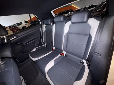 VOLKSWAGEN T-Cross 1.4 4P 250 TSI FLEX HIGHLINE AUTOM�TICO, Foto 13