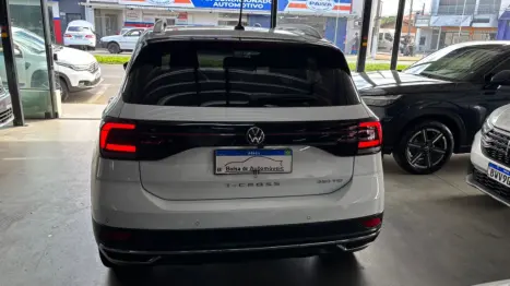 VOLKSWAGEN T-Cross 1.4 4P 250 TSI FLEX HIGHLINE AUTOM�TICO, Foto 4