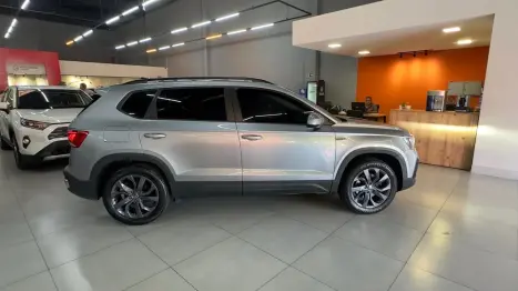 VOLKSWAGEN Taos 1.4 16V 4P FLEX 250 TSI COMFORTLINE AUTOM�TICO, Foto 2