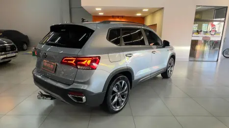 VOLKSWAGEN Taos 1.4 16V 4P FLEX 250 TSI COMFORTLINE AUTOM�TICO, Foto 3