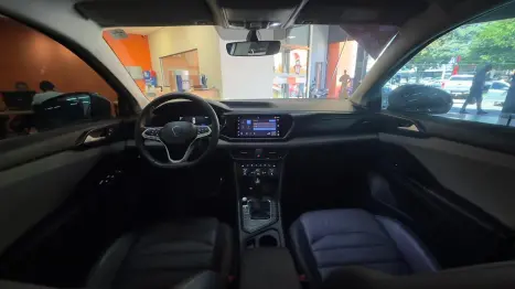 VOLKSWAGEN Taos 1.4 16V 4P FLEX 250 TSI COMFORTLINE AUTOM�TICO, Foto 9