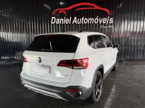 VOLKSWAGEN Taos 1.4 16V 4P FLEX 250 TSI COMFORTLINE AUTOM�TICO, Foto 4