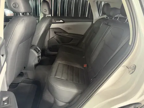 VOLKSWAGEN Taos 1.4 16V 4P FLEX 250 TSI COMFORTLINE AUTOM�TICO, Foto 12