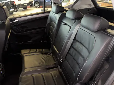 VOLKSWAGEN Tiguan 1.4 250 TSI TOTAL FLEX ALLSPACE COMFORTLINE TURBO AUTOM�TICO TIPTRONIC, Foto 12