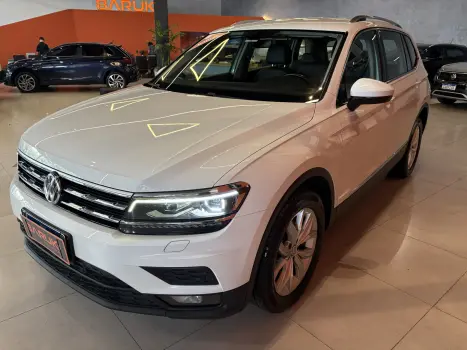 VOLKSWAGEN Tiguan 1.4 250 TSI TOTAL FLEX ALLSPACE COMFORTLINE TURBO AUTOM�TICO TIPTRONIC, Foto 19