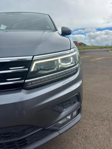 VOLKSWAGEN Tiguan 1.4 250 TSI TOTAL FLEX ALLSPACE COMFORTLINE TURBO AUTOM�TICO TIPTRONIC, Foto 2