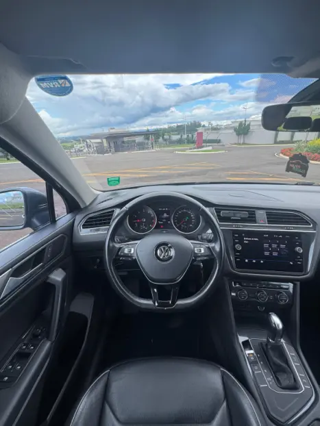 VOLKSWAGEN Tiguan 1.4 250 TSI TOTAL FLEX ALLSPACE COMFORTLINE TURBO AUTOM�TICO TIPTRONIC, Foto 11