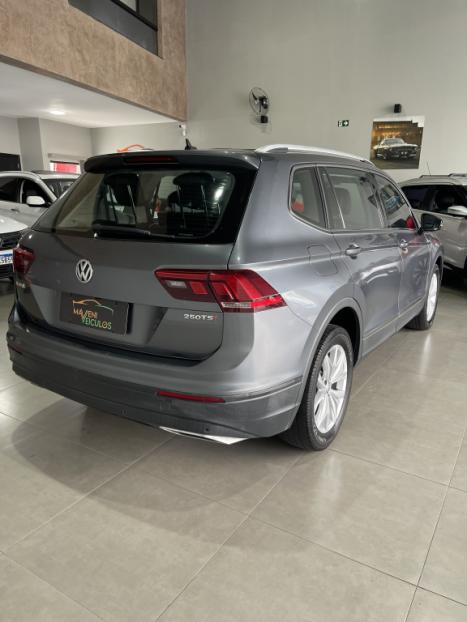 VOLKSWAGEN Tiguan 1.4 250 TSI TOTAL FLEX ALLSPACE COMFORTLINE TURBO AUTOM�TICO TIPTRONIC, Foto 8