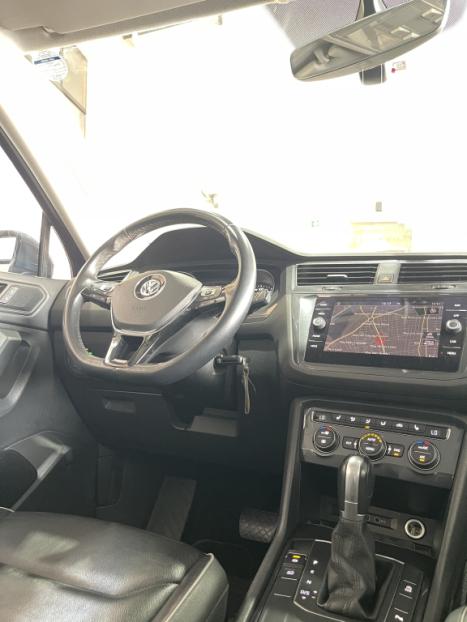 VOLKSWAGEN Tiguan 1.4 250 TSI TOTAL FLEX ALLSPACE COMFORTLINE TURBO AUTOM�TICO TIPTRONIC, Foto 10