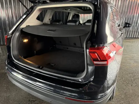 VOLKSWAGEN Tiguan 1.4 250 TSI TOTAL FLEX ALLSPACE TURBO AUTOM�TICO TIPTRONIC, Foto 9