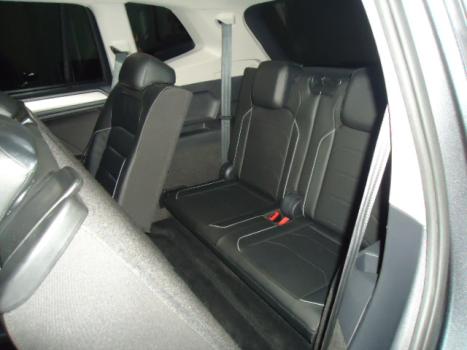 VOLKSWAGEN Tiguan 1.4 250 TSI TOTAL FLEX ALLSPACE COMFORTLINE TURBO AUTOM�TICO TIPTRONIC, Foto 9