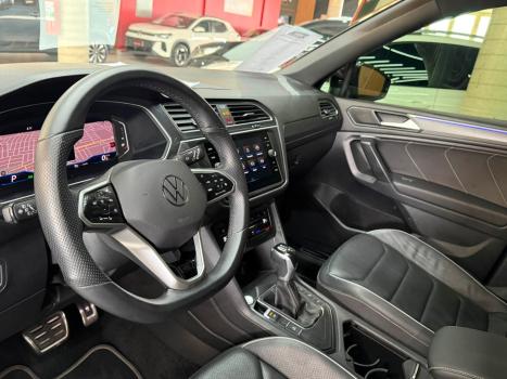 VOLKSWAGEN Tiguan 1.4 250 TSI TOTAL FLEX ALLSPACE COMFORTLINE TURBO AUTOM�TICO TIPTRONIC, Foto 12