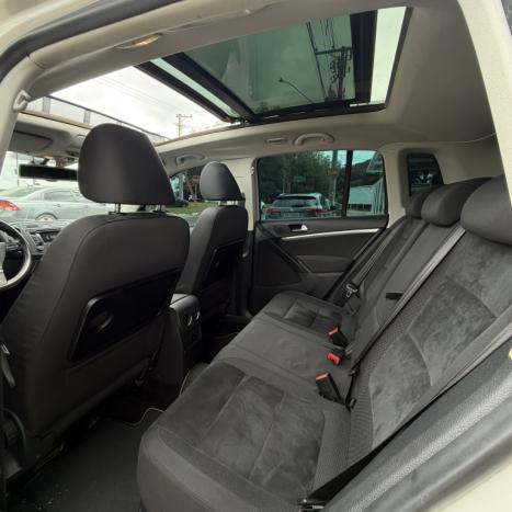 VOLKSWAGEN Tiguan 2.0 16V 4P TSI R-LINE TURBO AUTOM�TICO TIPTRONIC, Foto 6