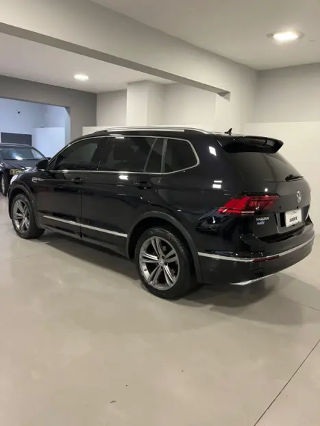 VOLKSWAGEN Tiguan 2.0 350 TSI TOTAL FLEX ALLSPACE R-LINE 4-MOTION TURBO AUTOM�TICO DSG, Foto 5