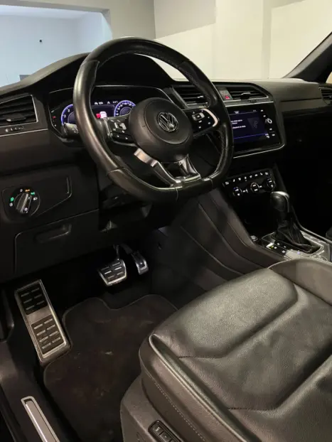 VOLKSWAGEN Tiguan 2.0 350 TSI TOTAL FLEX ALLSPACE R-LINE 4-MOTION TURBO AUTOM�TICO DSG, Foto 14