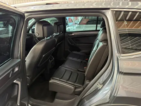VOLKSWAGEN Tiguan 2.0 16V 4P TSI 350 TURBO R-LINE 4MOTION DSG AUTOM�TICO, Foto 18