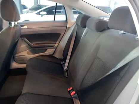 VOLKSWAGEN Virtus 1.0 4P 200 TSI FLEX COMFORTLINE AUTOMTICO, Foto 13